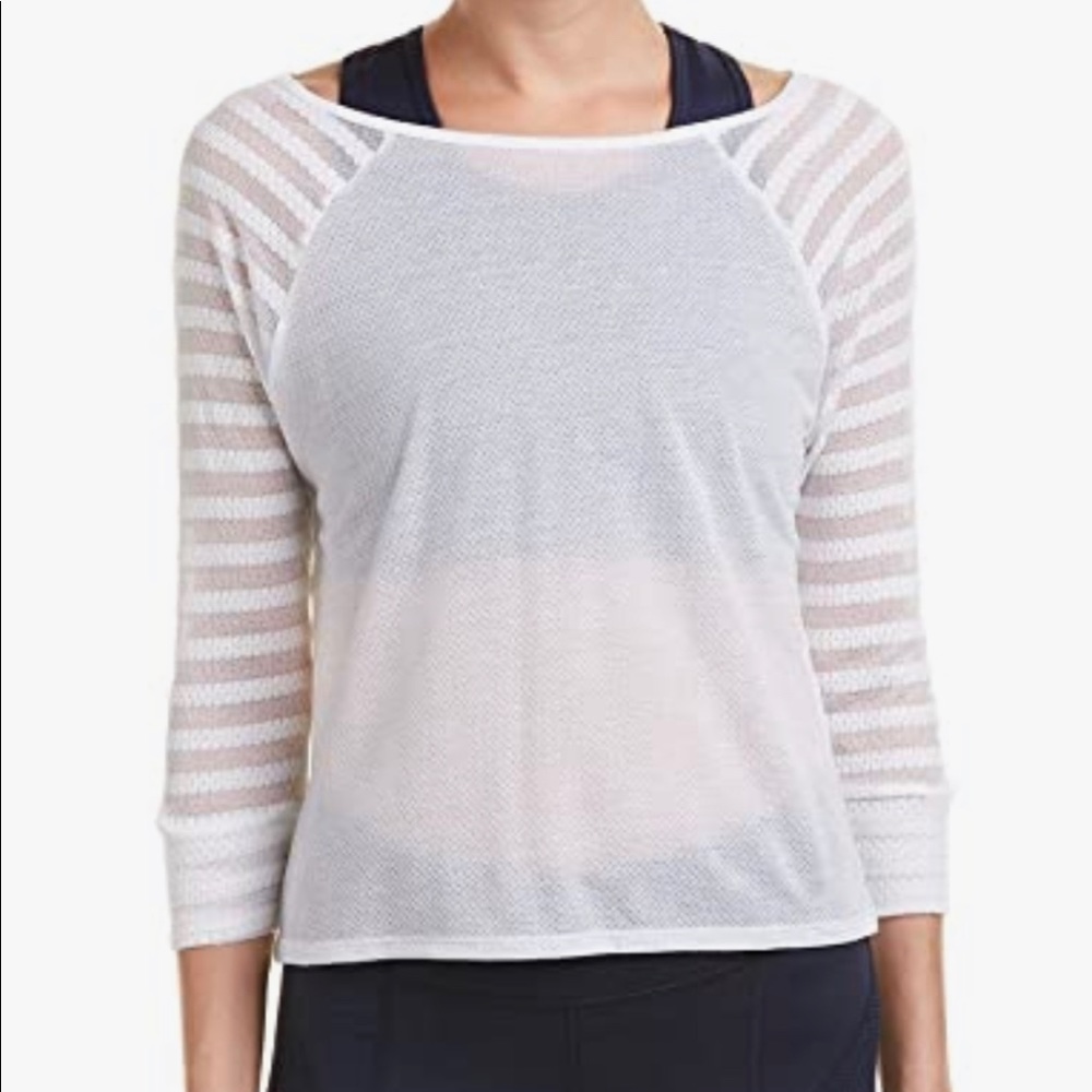 Splendid sheer drape 3/4 sleeve yoga top